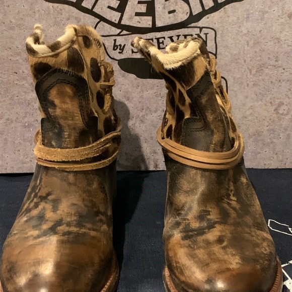 Freebird CASEY Leopard booties size 8 - Picture 4 of 8